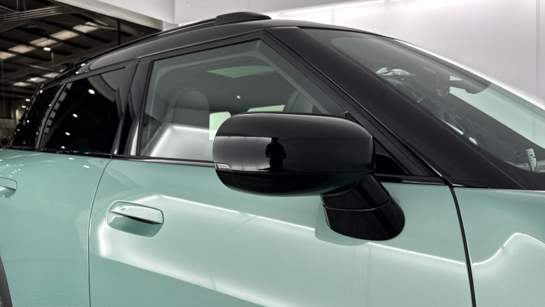 MINI Aceman 135kW E Classic 43kWh 5dr Auto Electric Hatchback